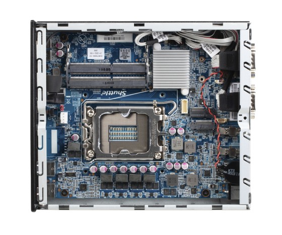 Shuttle XPC slim DH670V2 - Barebone - Slim-PC Socket LGA1700 - Intel H670 - pas de processeur - RAM 0 Go - UHD Graphics - Gigabit Ethernet, 2.5 Gigabit Ethernet - noir