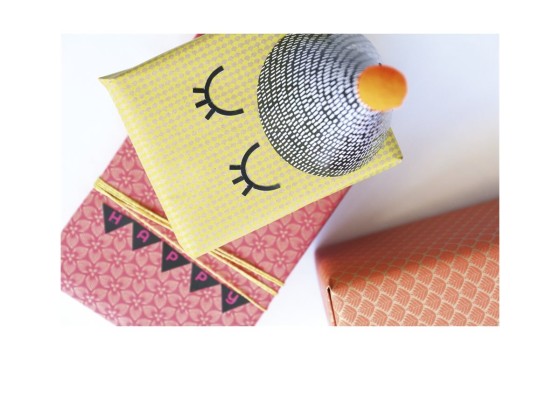 1 Carton de 30 Rouleaux de papier cadeau assortis 2 mx 70 cm