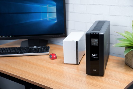 APC Back UPS Pro BR 650VA 6 Outlets AVR LCD Interface