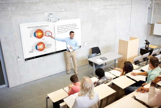 EPSON EB-1485Fi 3LCD Full HD Ultra-short distance projector 5000 Lumen 0.27:1-0.37:1 incl. finger touch unit