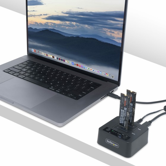 StarTech.com Duplicateur de Disque M.2 NVMe 1:1, Clonage/Copie Autonome de SSD M.2 Jusqu'à 90Go/min, Station d'Accueil de Disque Dur M.2 USB 3.2 20 Gbps à Deux Baies, Câbles USB-C/A Inclus