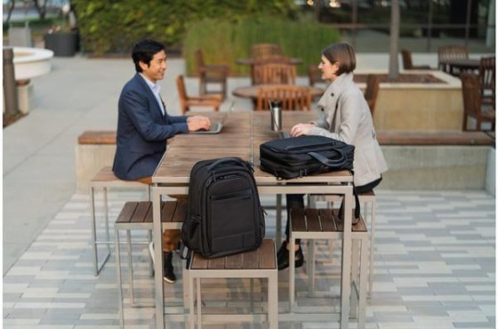 Kensington Sacoche Contour™ 2.0 Business pour ordinateur portable 15,6"