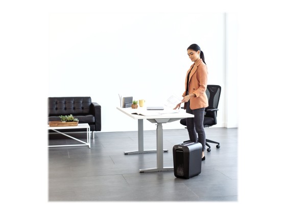 1 Destructeur FELLOWES LX65 22 L coupe croisée 10 feuilles