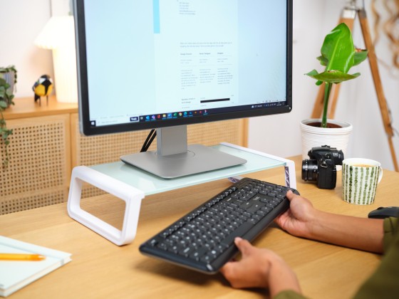 TRUST MONTA Glass Monitor Stand White