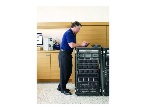 HPE StorageWorks MSL2024 - Bibliothèque de bandes - LTO Ultrium - nombre maximum de lecteurs : 2 - rack-montable - 2U - lecteur de codes barres - pour ProLiant DL120 G7, DL120 G7 Base, DL120 G7 Entry, DL120 G7 Performance