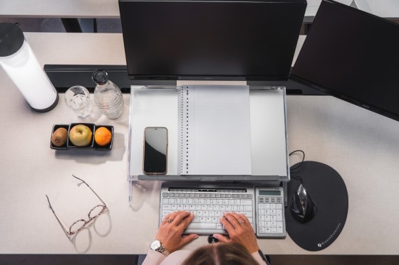 1 Porte-copie coulissant FlexDesk 640