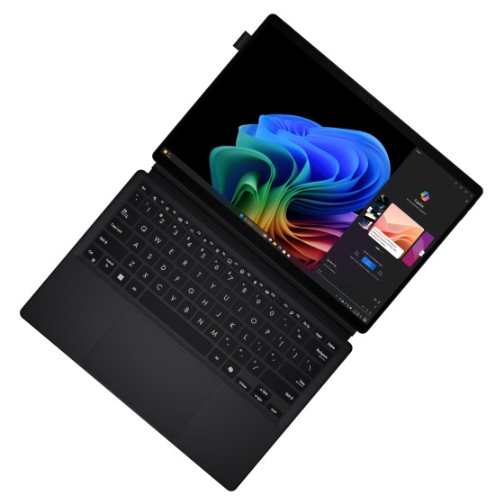 ASUS ProArt PZ13 OLED HT5306QA-LX006X - Tablette - avec clavier détachable - Snapdragon X Plus - X1P-42-100 / jusqu'à 3.4 GHz - Win 11 Pro - Qualcomm Adreno - 16 Go RAM - 1 To SSD NVMe - 13.3" OLED écran tactile 2880 x 1800 (3K) - Wi-Fi 7, Bluetooth - noi