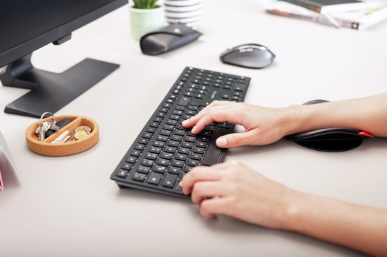 CHERRY KW 9100 SLIM Wireless Keyboard USB and Bluetooth black rechargeable (FR)