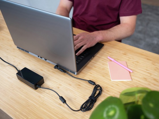 TRUST Primo Laptop Charger 19V-90W