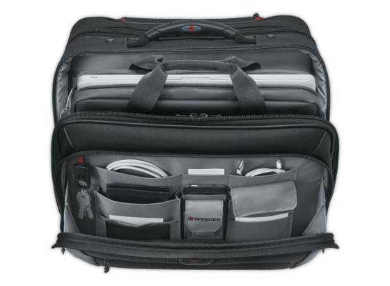 1 Ensemble trolley 17" et sacoche 15,4"
