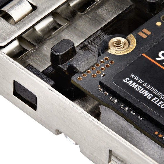 StarTech.com Adaptateur SSD M.2 NVMe vers PCIe x4 avec Plateau pour PCIe - Adaptateur d'interface - M.2 - M.2 NVMe Card / PCIe 4.0 (NVMe) - PCIe 4.0 x4 - noir, argent - pour StarTech.com Ventilateur d'évacuation arrière de la fente d'extension avec connec