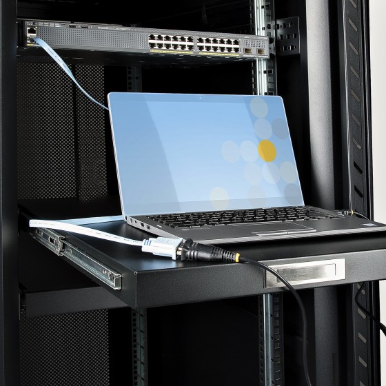 Le 1P3FP-USB-SERIAL 1 Port USB to Serial Adapter vous permet d'ajouter un port COM série RS-232 DB9 à votre ordinateur portable ou de bureau, lui permettant de contrôler et de communiquer avec un périphérique série.</p><strong>Connectivité accessible</s