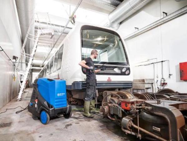 NETTOYEUR HAUTE PRESSION EAU CHAUDE 