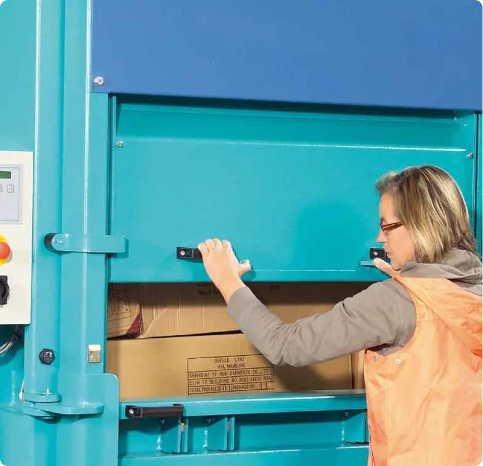 PRESSE A BALLE IPV260