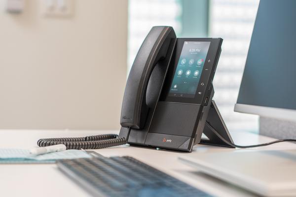 POLY Téléphone multimédia professionnel CCX 500 pour Microsoft Teams et compatible PoE