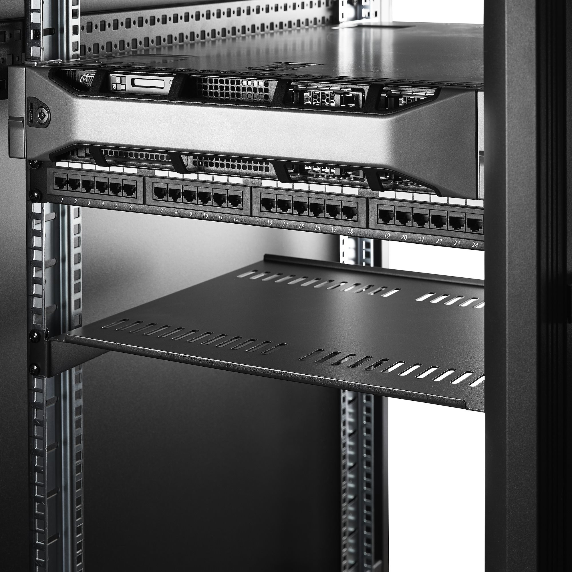 StarTech.com Lot de 2 Étagère 1U pour Rack Serveur, Étagère Cantilever Universelle Ventilée pour Montage en Rack, pour Rack/Armoire 19", Acier Robuste, Capacité de 20kg, Plateau de 40cm de Profondeur