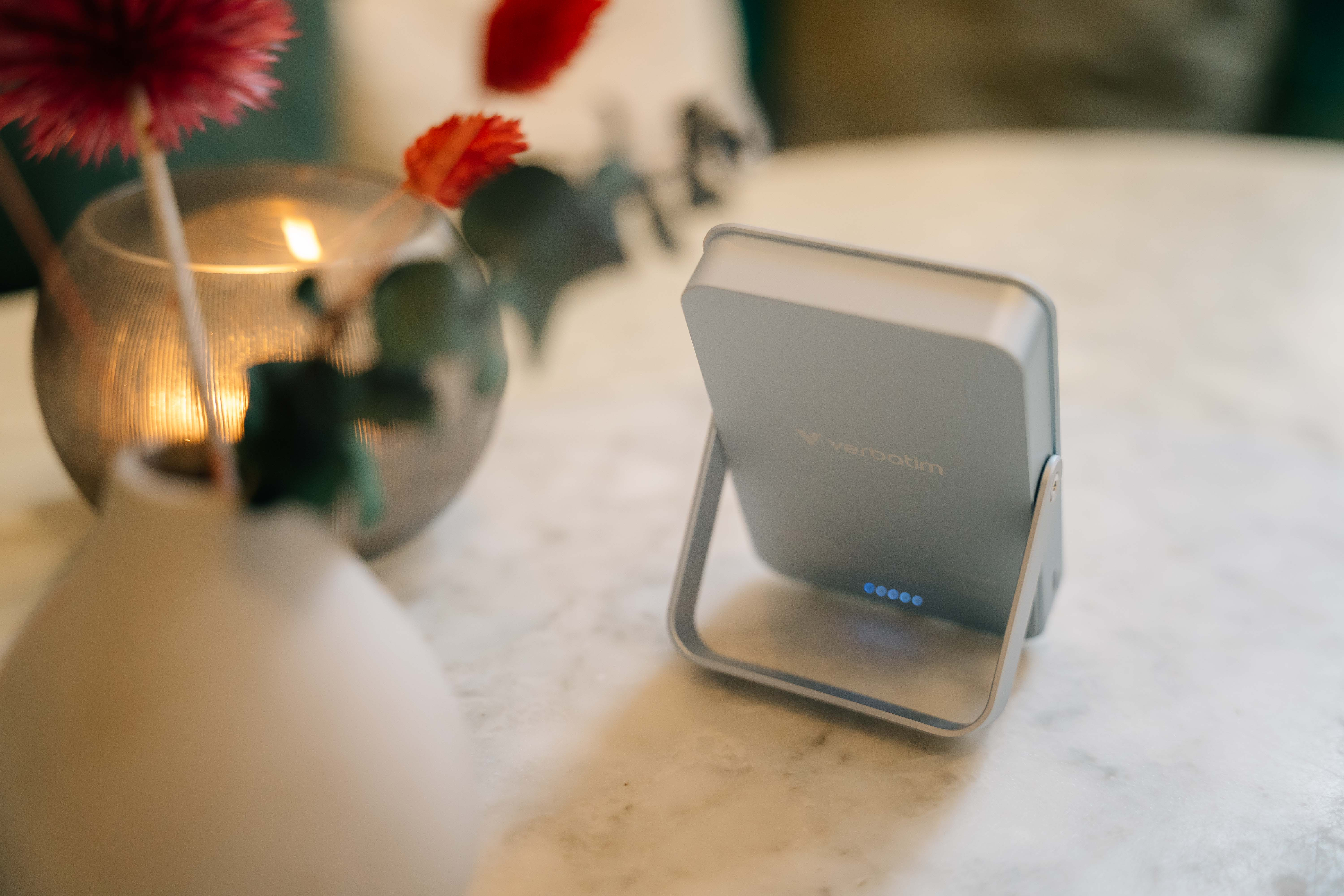 Verbatim Charge 'n' Go Magnetic Wireless Lithium Polymère (LiPo) 10000 mAh Recharge sans fil Bleu