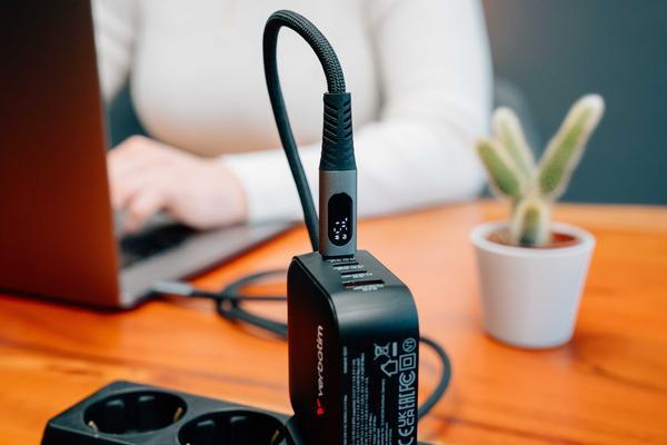 Verbatim 31849 câble USB USB4 Gen 2x2 1,2 m USB C Noir