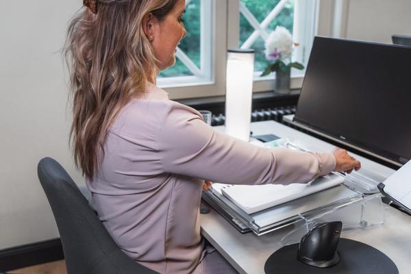 1 Porte-copie coulissant FlexDesk 640