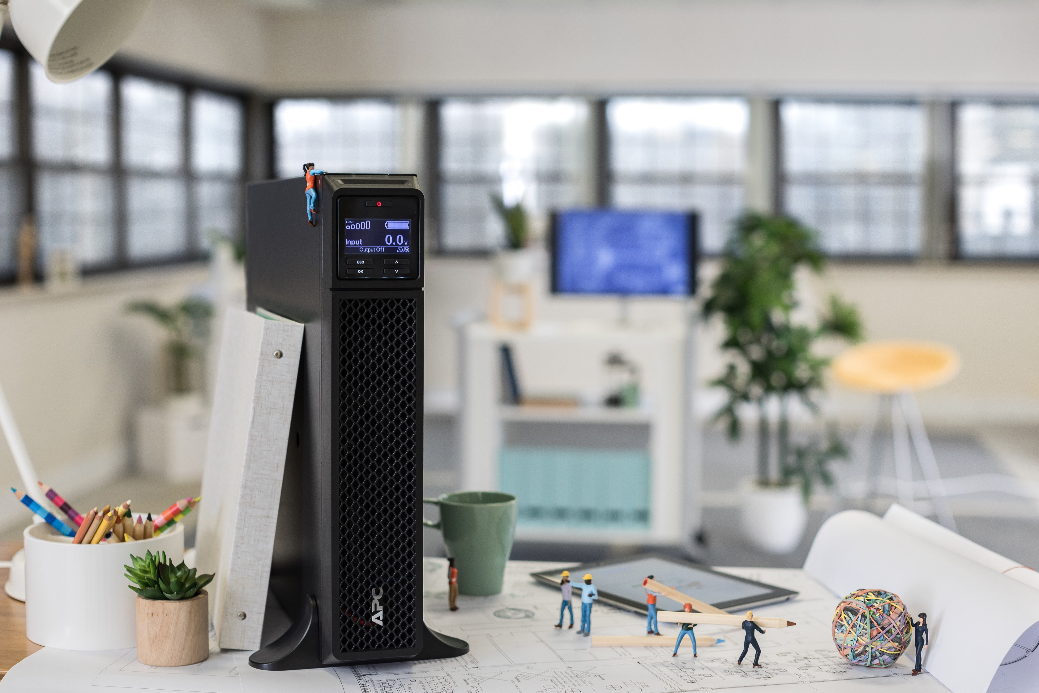 APC Smart-UPS SRT 3000VA Tower 230V