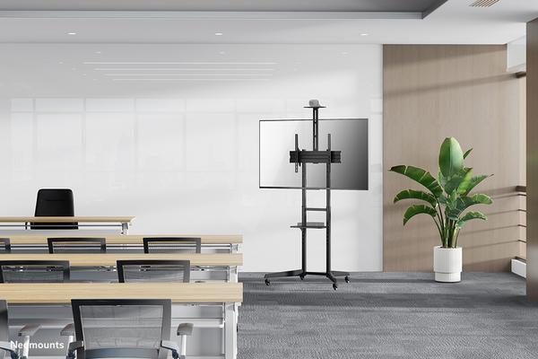NEOMOUNTS FL50-550BL1 Support au sol mobile pour écran 37-70p - étagère multimédia et support caméra inclus