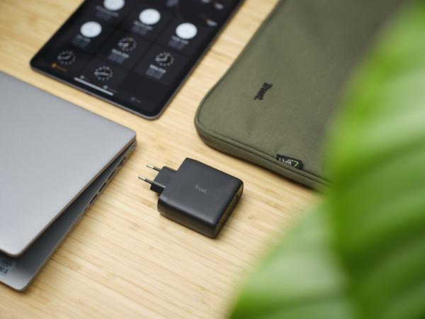 TRUST MAXO 100W USB-C Charger Black