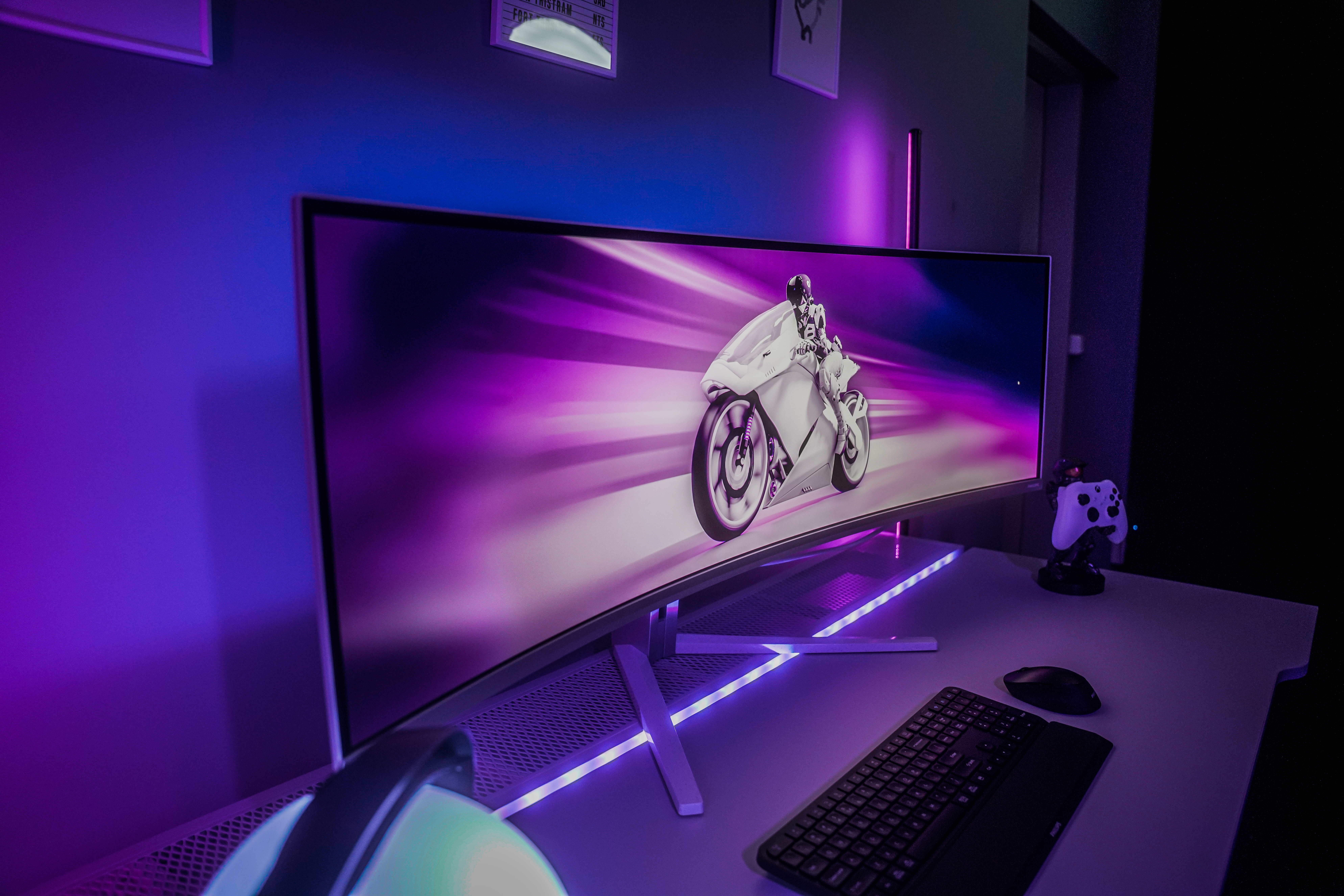 PHILIPS 49M2C8900/00 49p 5120x1440 Gaming Monitor OLED 32:9 0.03ms 2xHDMI DP USB