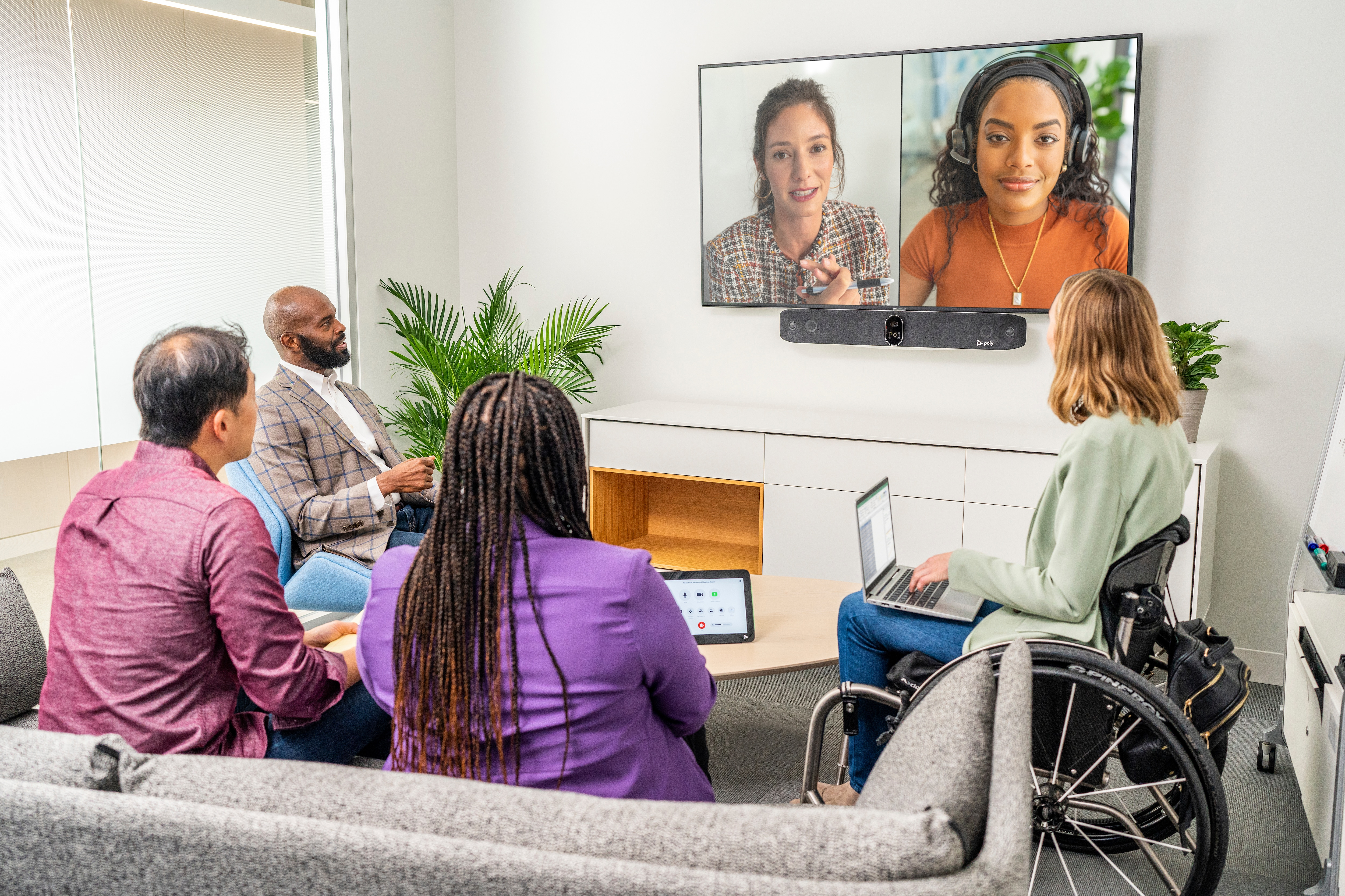 HP Poly Studio X70 All-In-One Video Bar-EURO