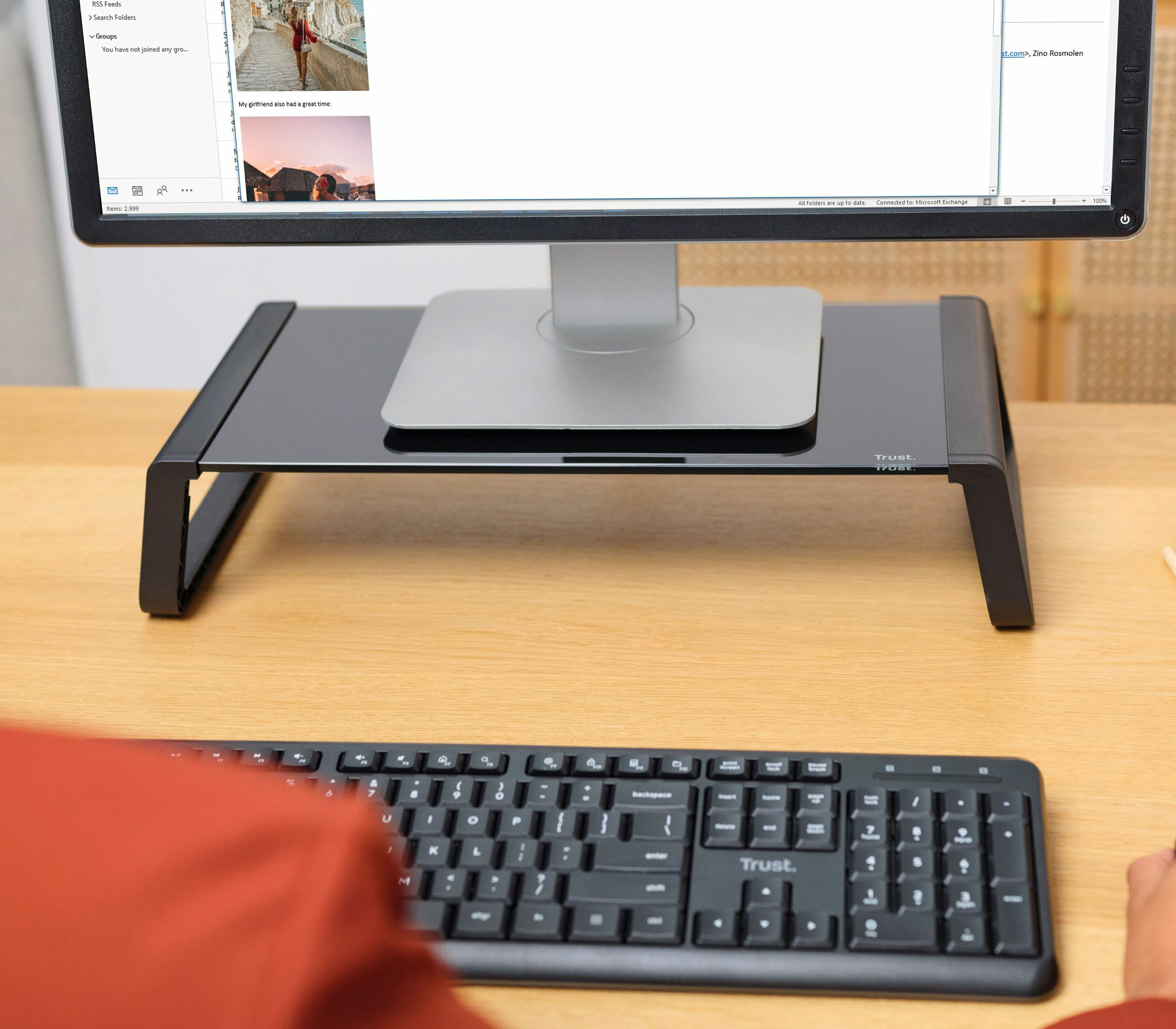 TRUST MONTA Glass Monitor Stand Black