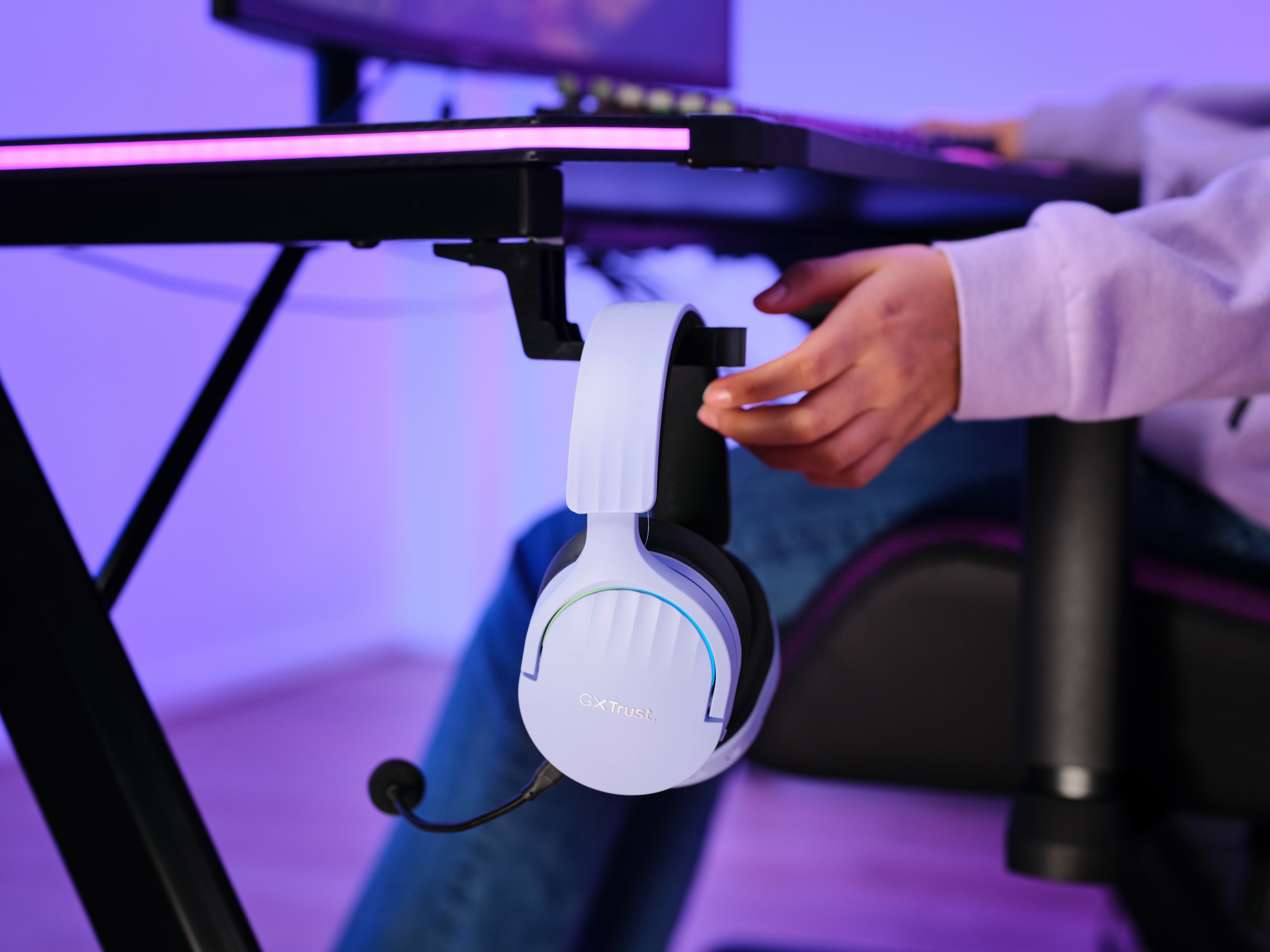 TRUST GXT491P FAYZO Wireless Headset Purple