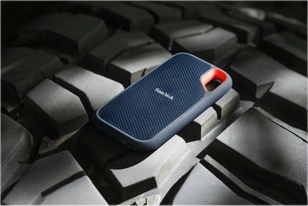 SanDisk Extreme Portable - SSD - chiffré - 1 To - externe (portable) - USB 3.2 Gen 2 - AES 256 bits