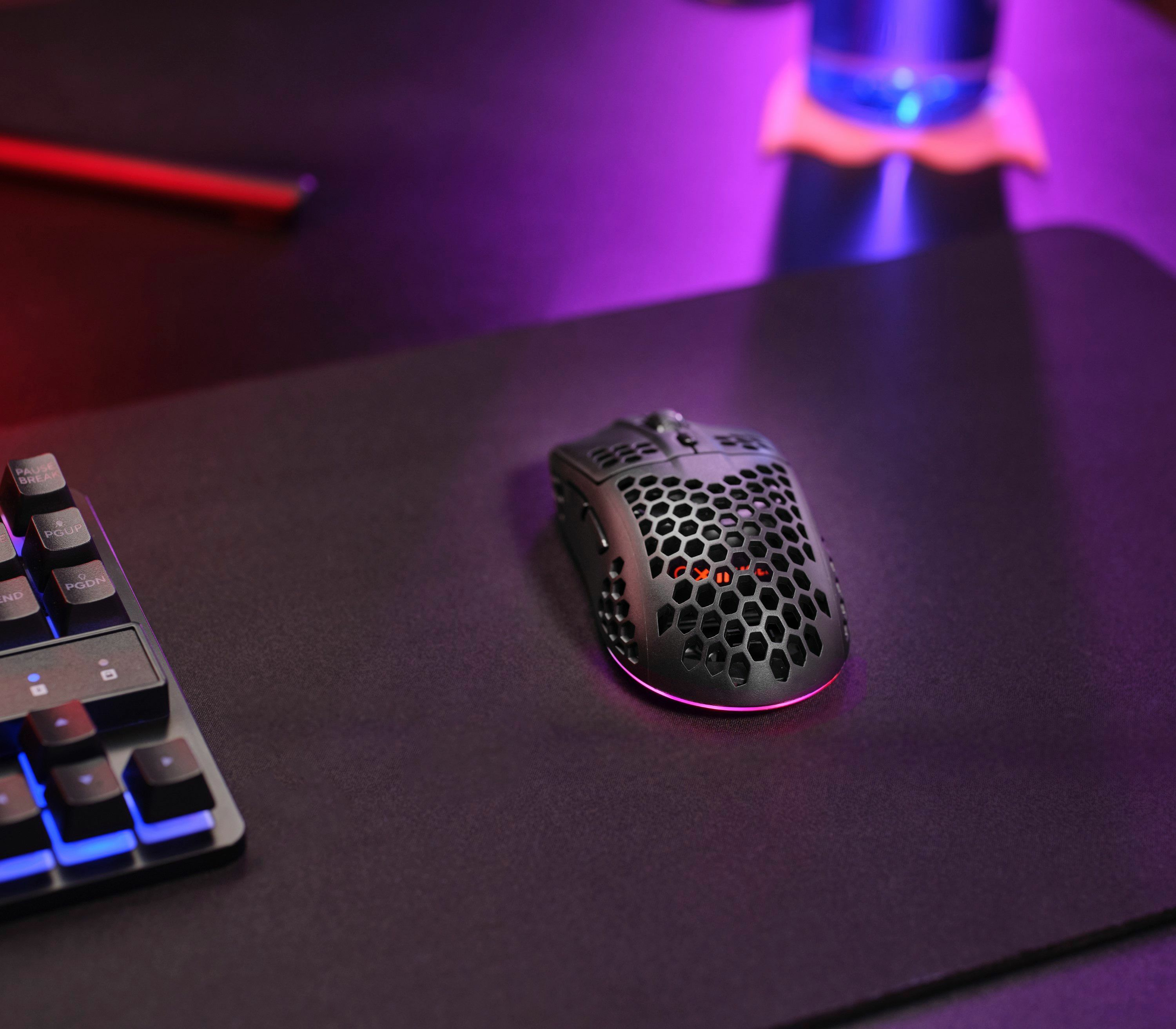 TRUST Gaming Helox Ultra-Light Wireless Gaming Mouse Black