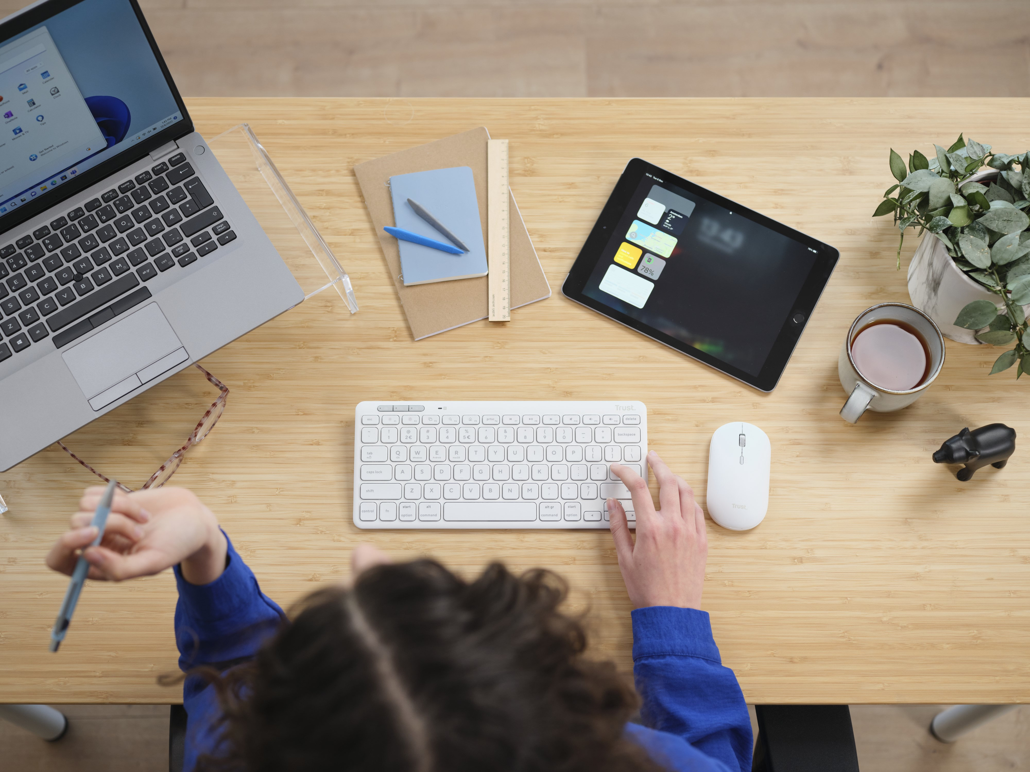 TRUST Lyra Keyboard and Wireless Multi-Device Mouse White AZERTY (FR)