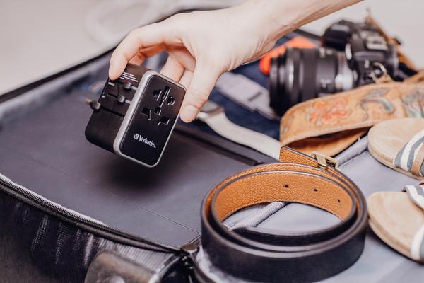 Verbatim UTA-04 - Adaptateur secteur - universel - 61 Watt - 3 A - QC 3.0, PD 3.0 - 5 connecteurs de sortie (2 x USB-C, 3 x USB Type A)