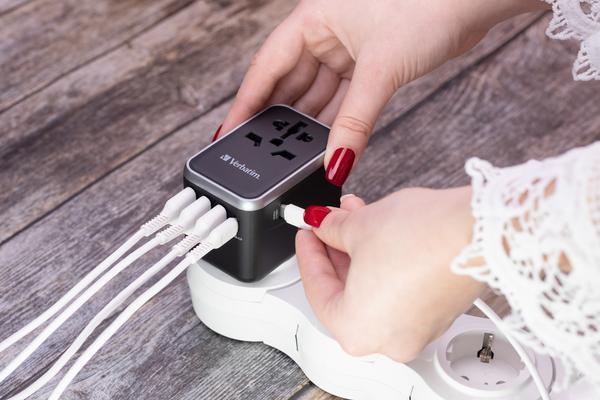 Verbatim UTA-04 - Adaptateur secteur - universel - 61 Watt - 3 A - QC 3.0, PD 3.0 - 5 connecteurs de sortie (2 x USB-C, 3 x USB Type A)