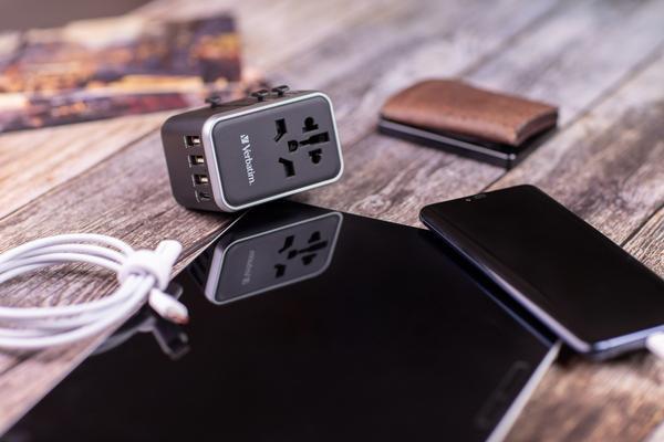 Verbatim UTA-04 - Adaptateur secteur - universel - 61 Watt - 3 A - QC 3.0, PD 3.0 - 5 connecteurs de sortie (2 x USB-C, 3 x USB Type A)