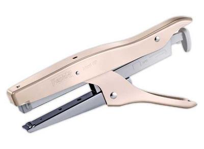 1 Pince agrafeuse Sp19 1/4 métal rose + une boite de 5000 agrafes offert