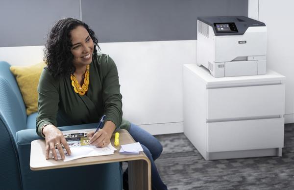 Xerox VersaLink C620V_DN - Imprimante - couleur - Recto-verso - laser - A4/Legal - 1200 x 1200 ppp - jusqu'à 50 ppm (mono) / jusqu'à 50 ppm (couleur) - capacité : 650 feuilles - Gigabit LAN, USB 2.0, NFC, hôte USB - programme de retours Green World Allian