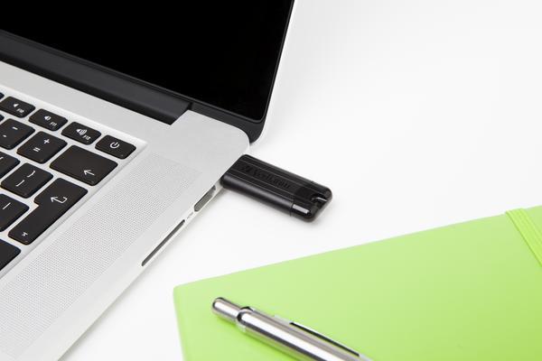 Verbatim Store 'n' Go Pin Stripe USB Drive - Clé USB - 64 Go - USB 3.2 Gen 1 - noir