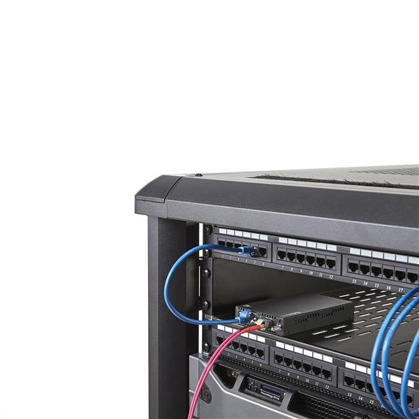 StarTech.com Convertisseur de média fibre optique GbE - Monomode LC - Convertisseur Ethernet cuivre vers fibre - 10 km (ET91000SM10) - Convertisseur de média à fibre optique - 1GbE - 100Base-LX, 1000Base-T - RJ-45 / mode unique LC - jusqu'à 10 km - 1310 n