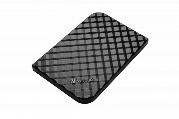 Emportez vos données partout avec vous grâce au SSD externe portable Verbatim Store 'n' Go. Avec une capacité de stockage généreuse de 512 Go et une connectivité USB 3.2 Gen 1 via un connecteur USB-C, ce SSD offre une solution de stockage portable rapide