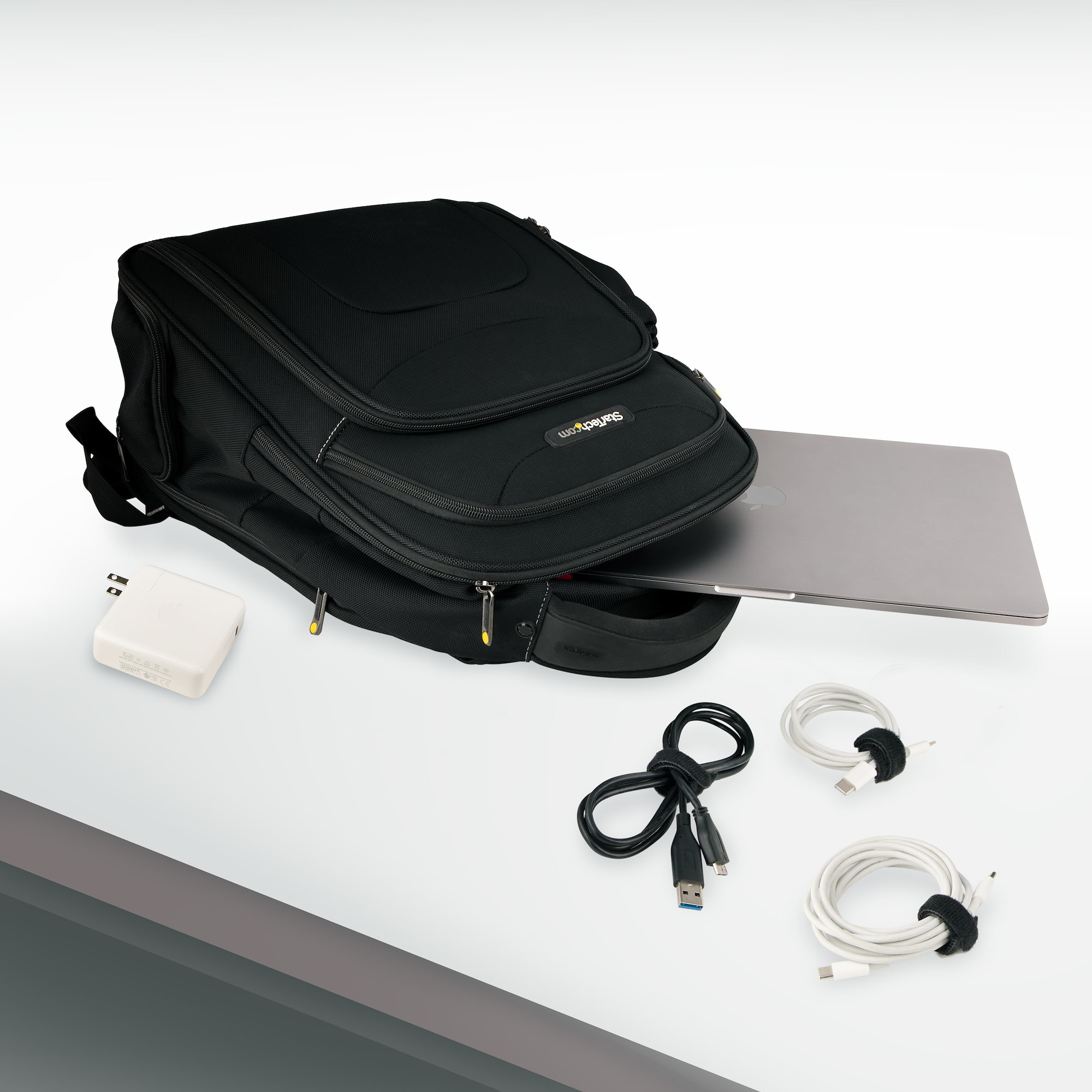 StarTech.com Attaches de Câbles Auto-Agrippantes de 15cm - Noir - Lot x50 - Attache câble - crochet et boucle - 15 m - noir (pack de 50)