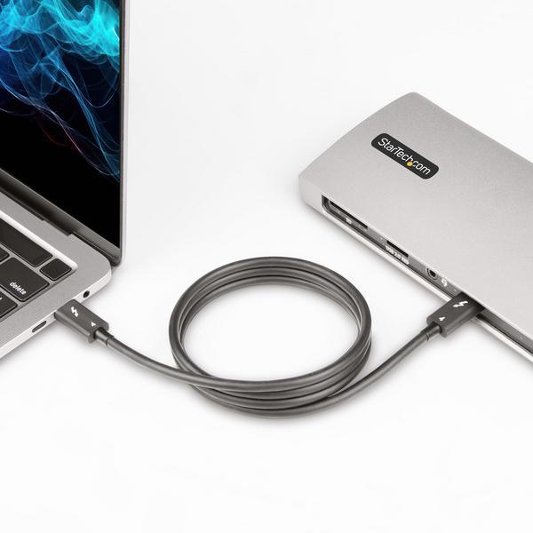 StarTech.com Câble Thunderbolt 4 de 1m - 40Gbps - 100W PD - Vidéo 4K/8K - Câble Thunderbolt - Thunderbolt 4 (M) pour Thunderbolt 4 (M) - USB4/Thunderbolt 3/USB 3.2/USB Type-C/DisplayPort - 1 m - passif, support 4K, support 8K, Alimentation USB (100 W) - n