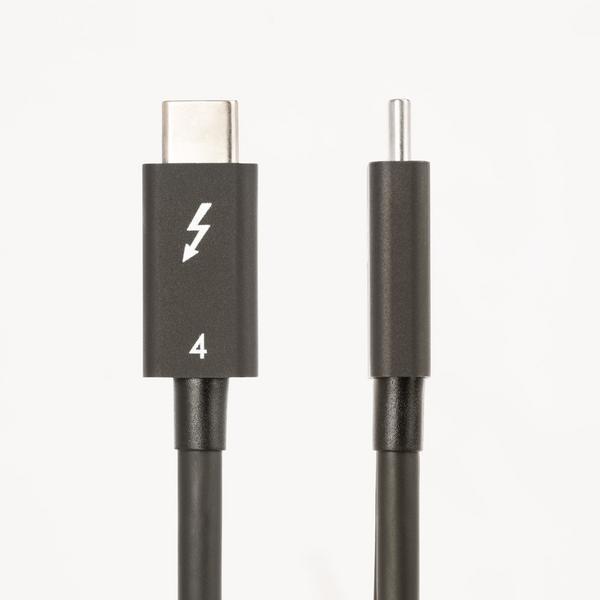 StarTech.com Câble Thunderbolt 4 de 50cm - 40Gbps, 100W PD - Vidéo 4K/8K - Câble Thunderbolt - Thunderbolt 4 (M) pour Thunderbolt 4 (M) - USB4/Thunderbolt 3/USB 3.2/USB Type-C/DisplayPort - 50 cm - passif, support 4K, support 8K, Alimentation USB (100 W)
