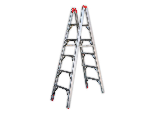 1 Escabeau 5 marches pliable extra plat