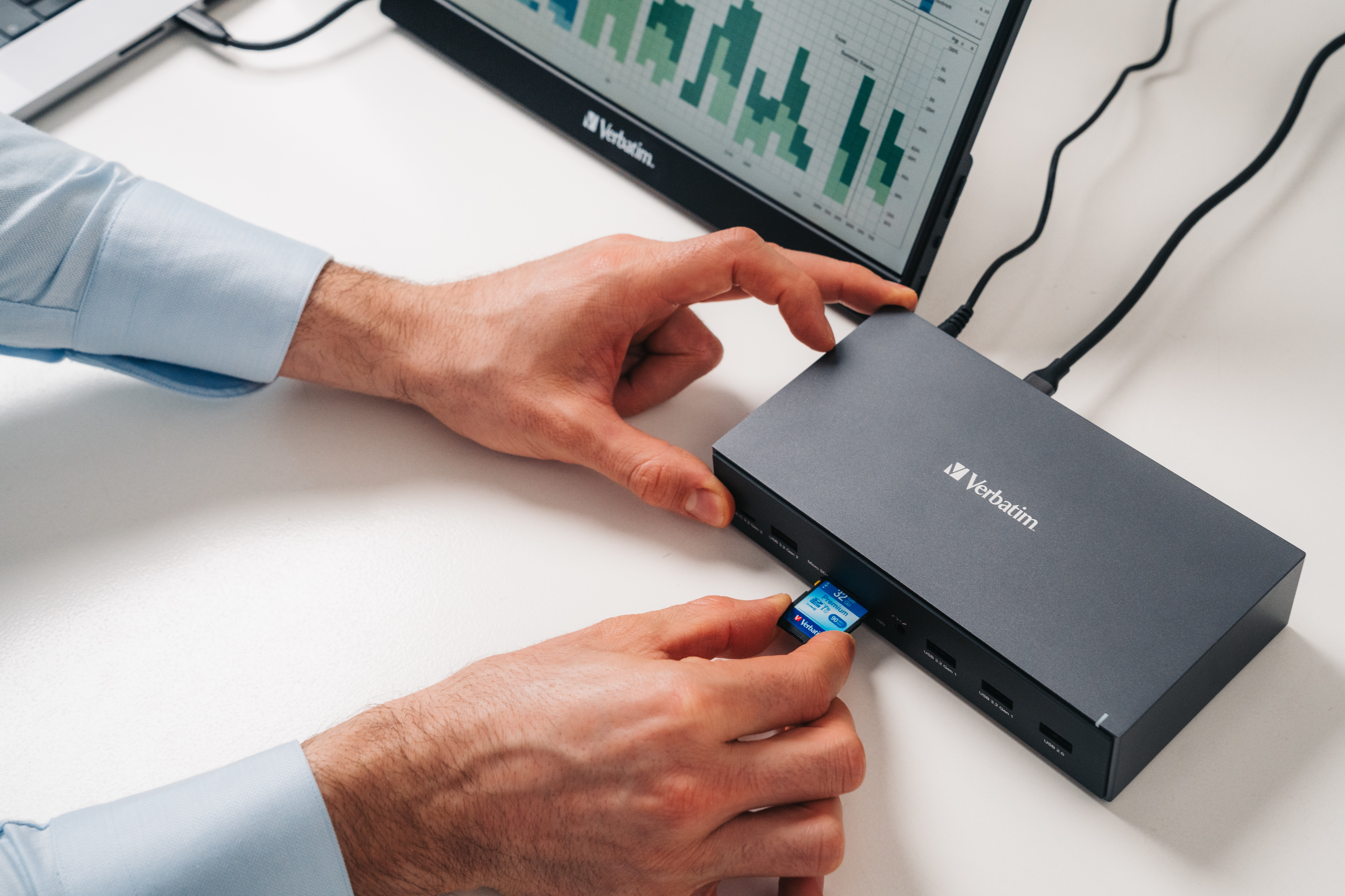 Verbatim Pro - Station d'accueil - USB-C - 2 x DP, 3 x HDMI - 1GbE - 120 Watt