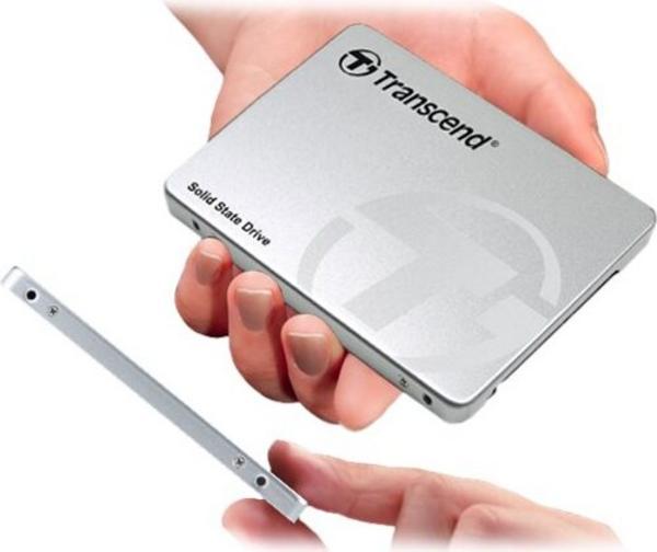 TRANSCEND 128Go SSD interne 2.5p - SATA III 6Gb/s puce 3D TLC