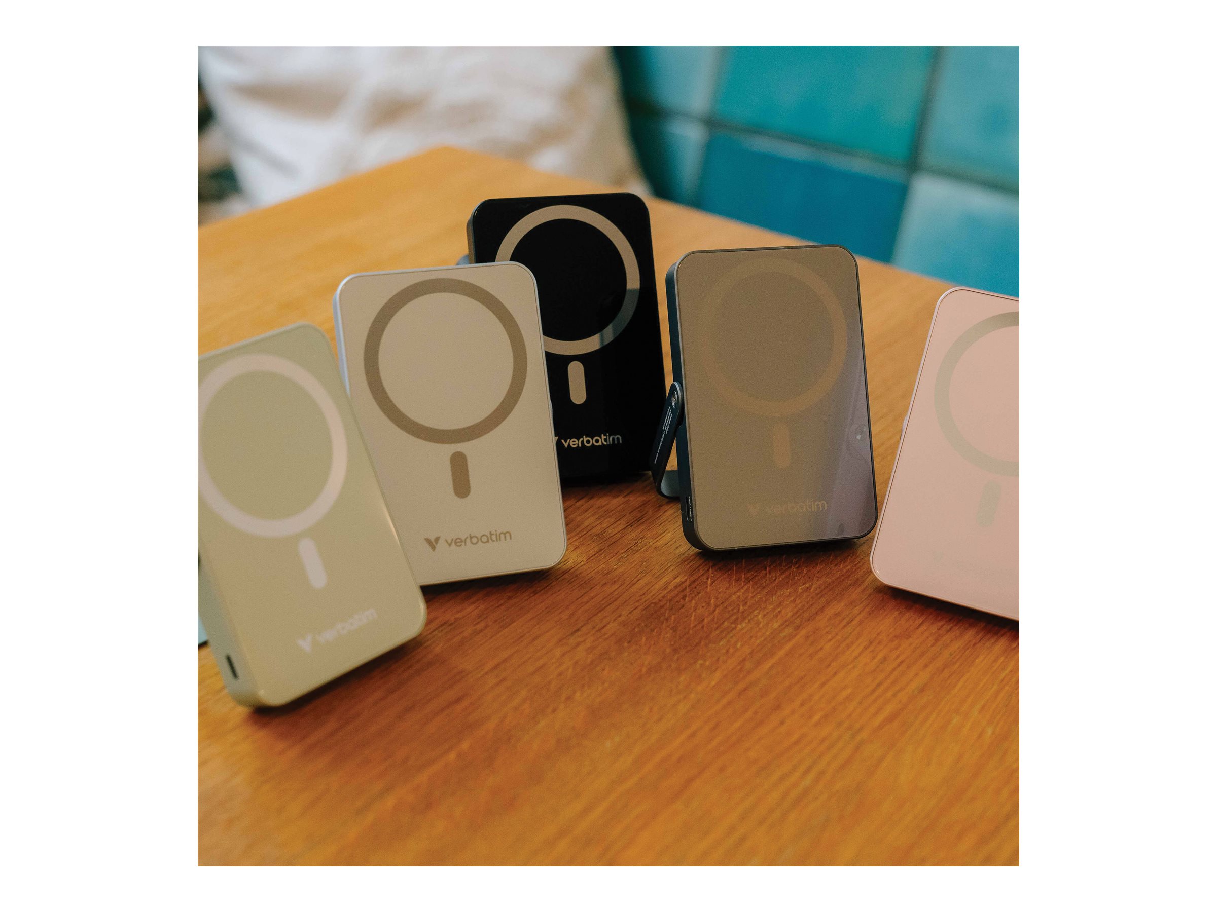 Verbatim Charge 'n' Go - Banque d'alimentation sans fil - magnétique, avec support - Li-pol - 10000 mAh - 20 Watt - 3 A - PD (24 pin USB-C) - vert