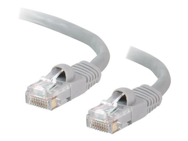 C2G Cat5e Booted Unshielded (UTP) Network Patch Cable - Cordon de raccordement - RJ-45 (M) pour RJ-45 (M) - 3 m - UTP - CAT 5e - moulé, sans crochet, bloqué - gris