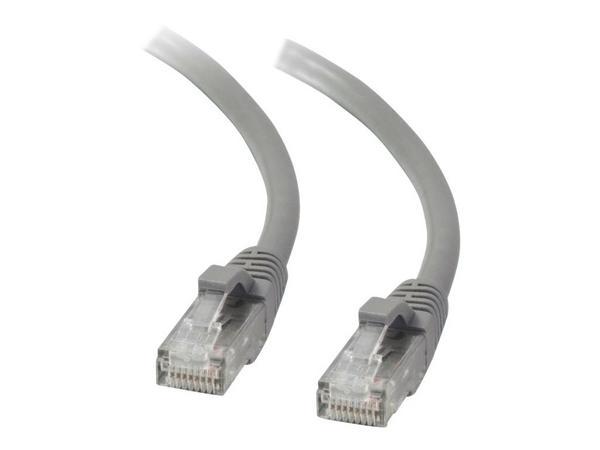 C2G Cat5e Booted Unshielded (UTP) Network Patch Cable - Cordon de raccordement - RJ-45 (M) pour RJ-45 (M) - 3 m - UTP - CAT 5e - moulé, sans crochet, bloqué - gris
